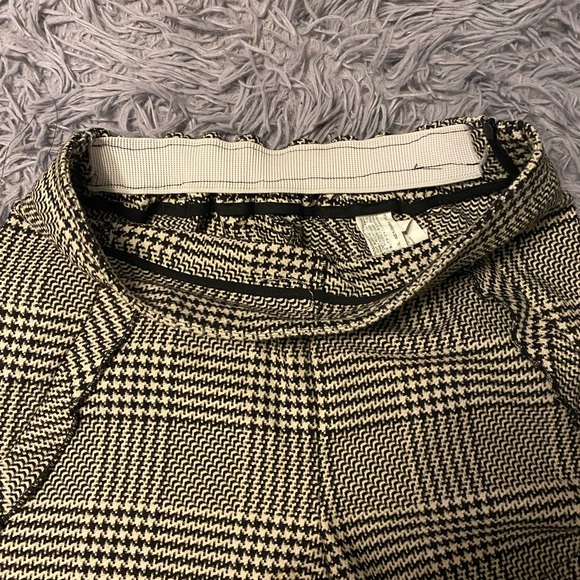 Zara High Waisted Plaid Ruffle Shorts - Picture 5 of 5